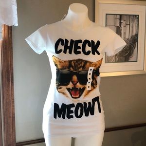 BRAND NEW T-shirt 😻